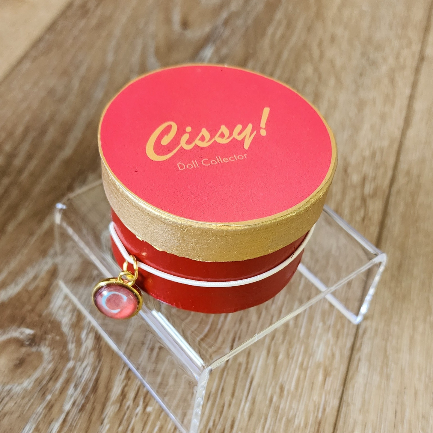 Cissy Red Hatbox